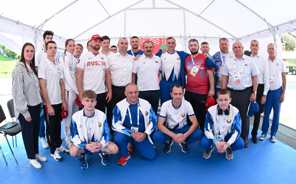 President of Belarus’ NOC meets with Muay Thai athletes in Vitebsk