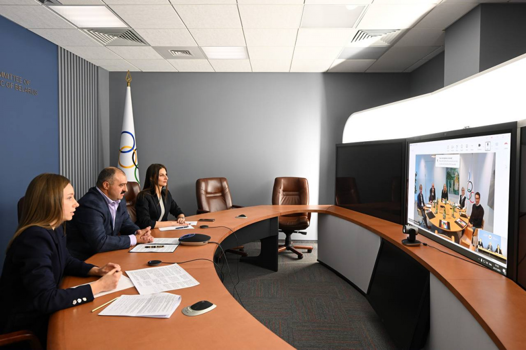 Viktor Lukashenko, Kirsty Coventry hold talks via video conference