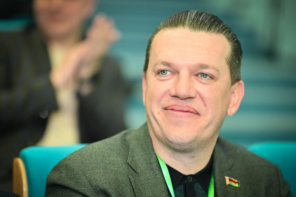 Рутенко Конференция_федерации_гандбола_37.jpg