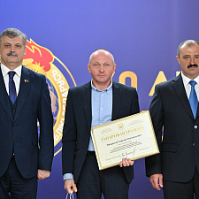 Виктор Лукашенко поздравил Министерство спорта и туризма Республики Беларусь с 30-летием 22