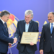 Виктор Лукашенко поздравил Министерство спорта и туризма Республики Беларусь с 30-летием 18