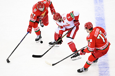 Белорусские хоккеисты обыграли россиян в первом домашнем матче майского турне