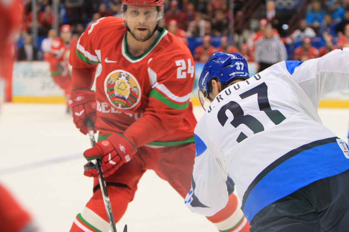 Р салей. Руслан салей хоккеист. Руслан альбертович салей. Теему селянне и руслан салей. Руслан салей хоккеист.