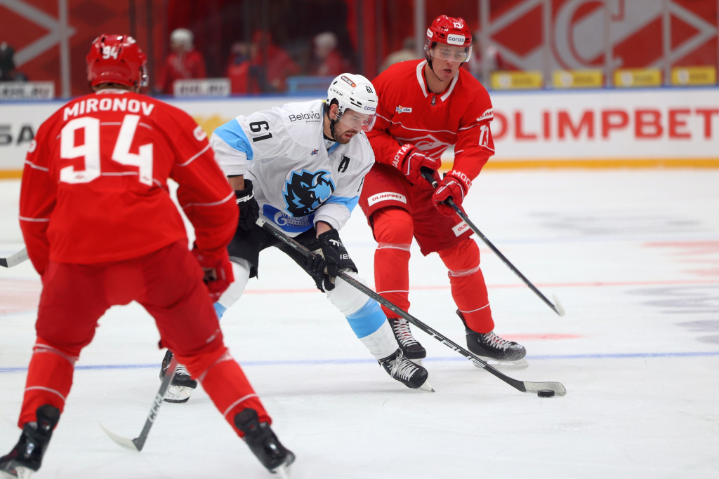 Хоккеисты "Динамо-Минск" убедительно начали сезон-25/26 в КХЛ