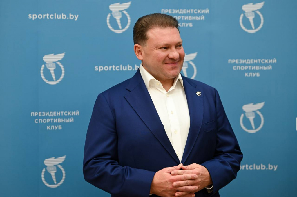 Глава Президентского спортивного клуба удостоен медали НОК Беларуси