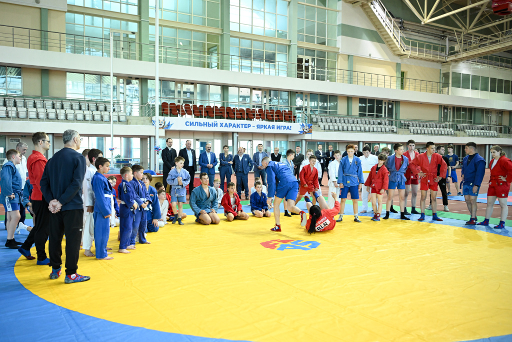 Известные российские атлеты провели мастер-классы для юных белорусов