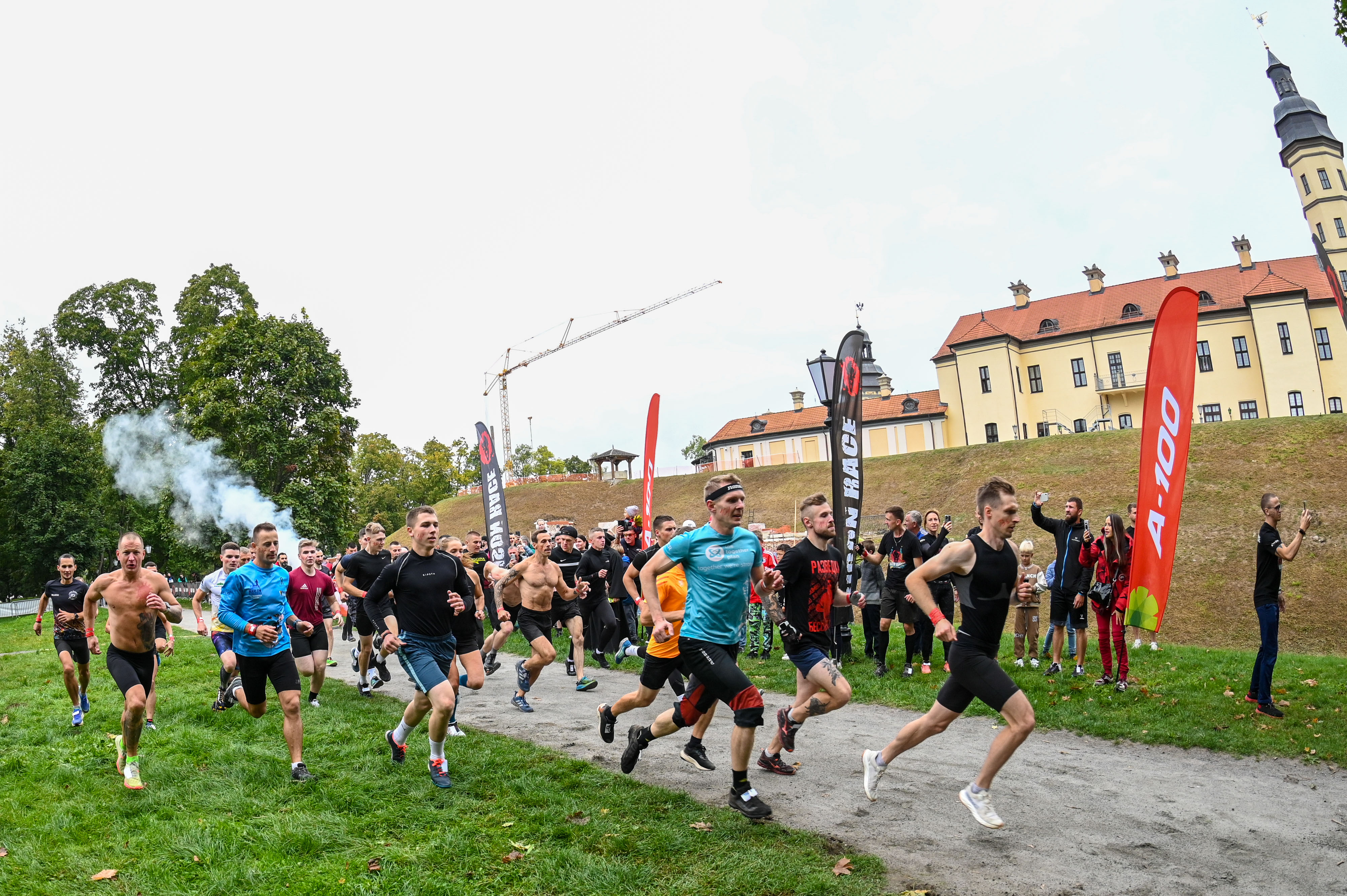 В Несвиже прошла гонка с препятствиями Bison Race