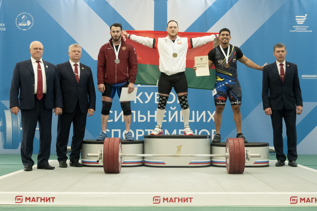 Белорусы выиграли 11 наград в Москве на Кубке сильнейших спортсменов по тяжелой атлетике