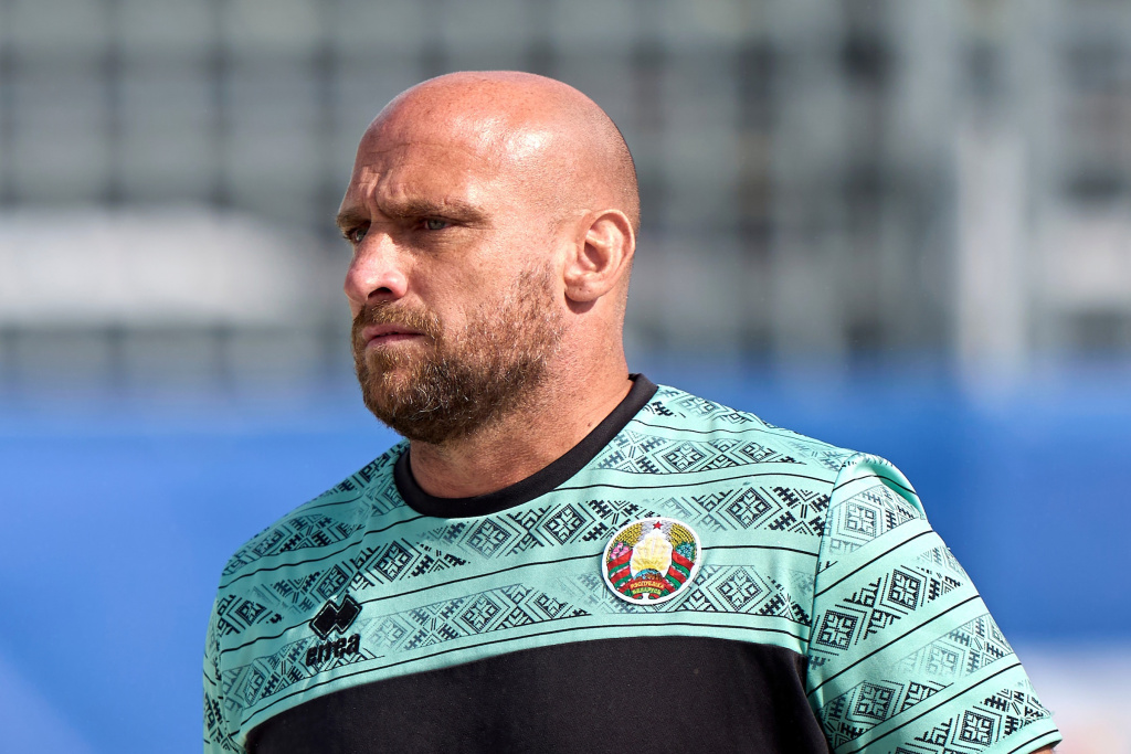 Nicolás Alvarado named best beach soccer coach of 2025
