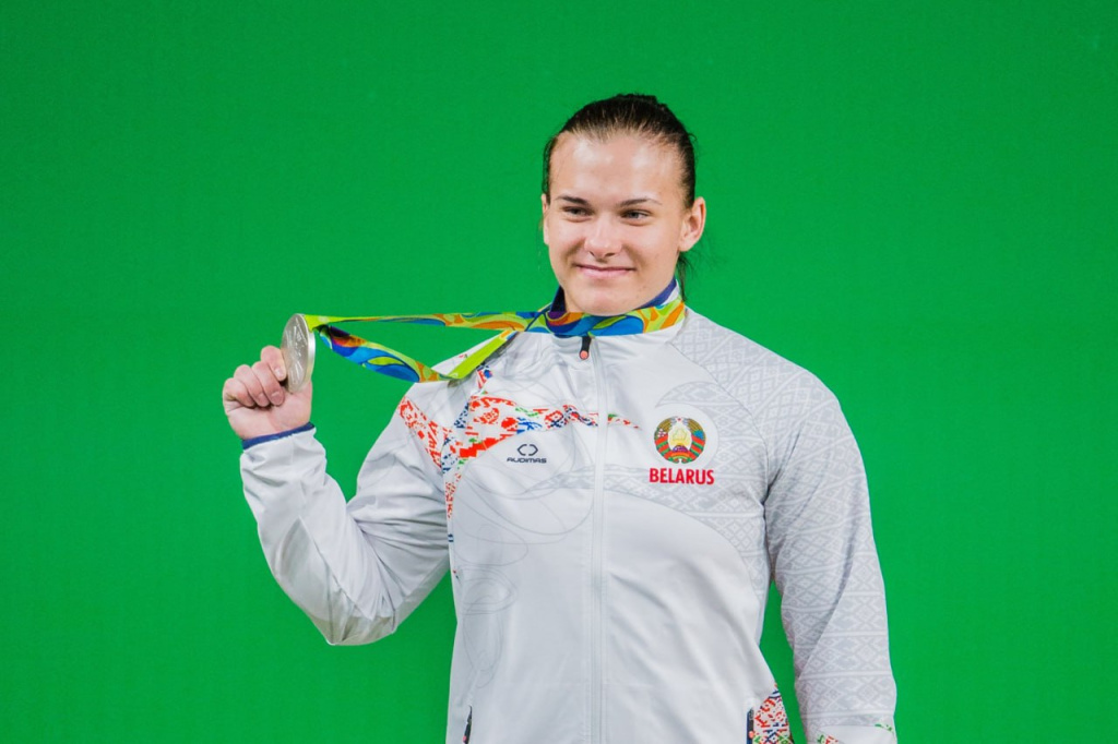 Дарья Наумова – флагоносец белорусской команды на церемонии открытия Игр БРИКС
