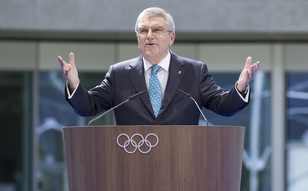 Бах призвал атлетов воздержаться от политических заявлений на Играх 