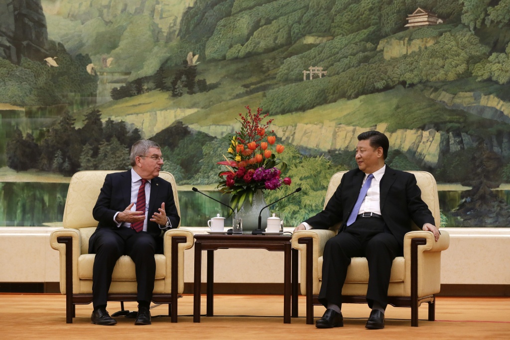 Бах и Си Цзиньпин провели встречу в Пекине