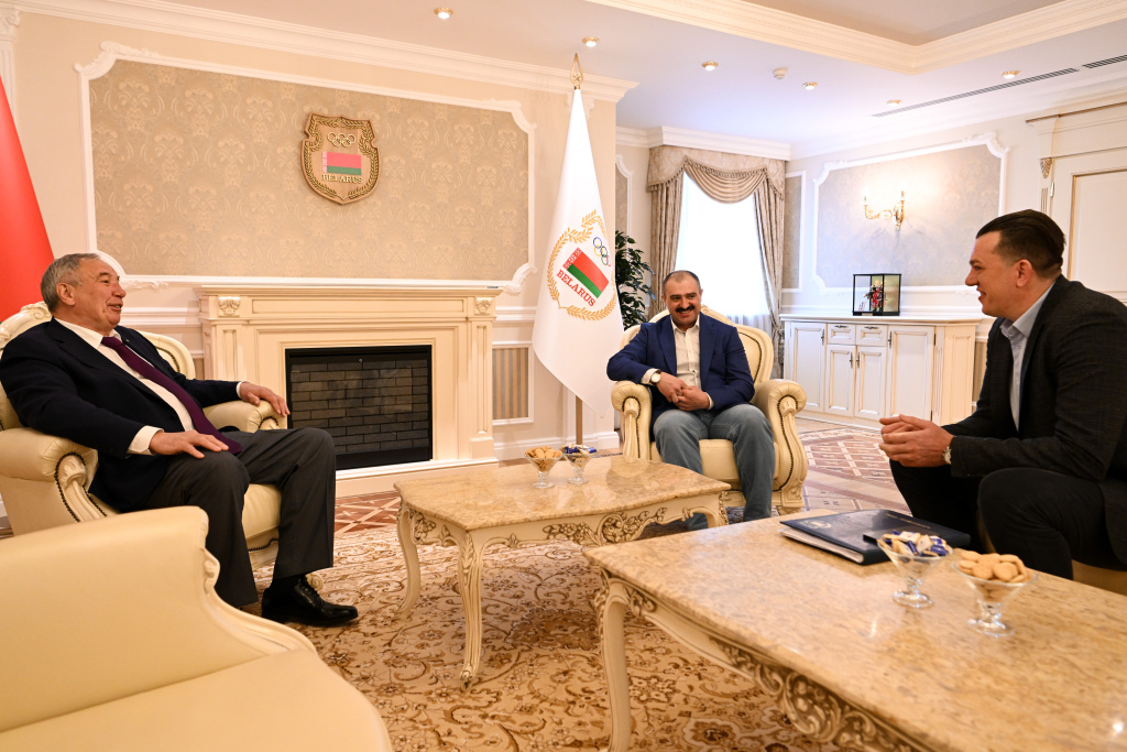 Виктор Лукашенко провел встречу с Шамилем Тарпищевым
