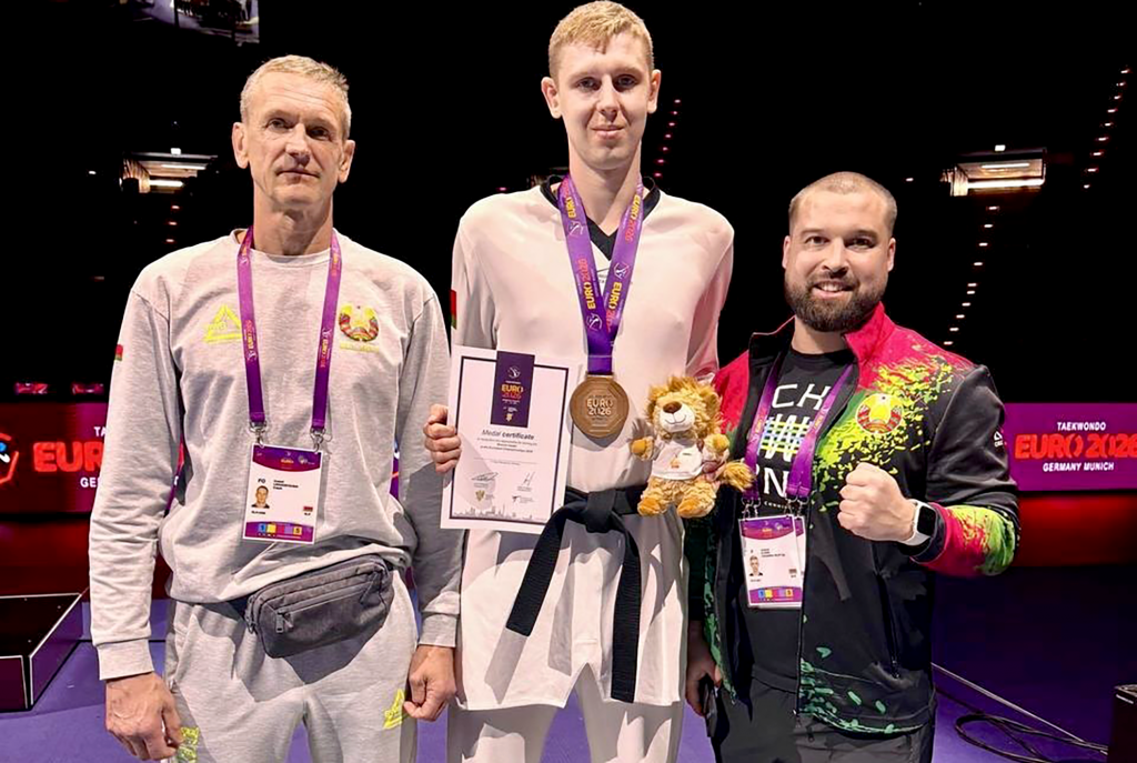Артём Плонис выиграл бронзовую медаль чемпионата Европы по таэквондо 