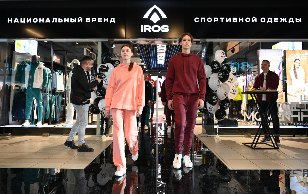 Спортивная одежда олимпийского бренда IROS: стильно, удобно и практично
