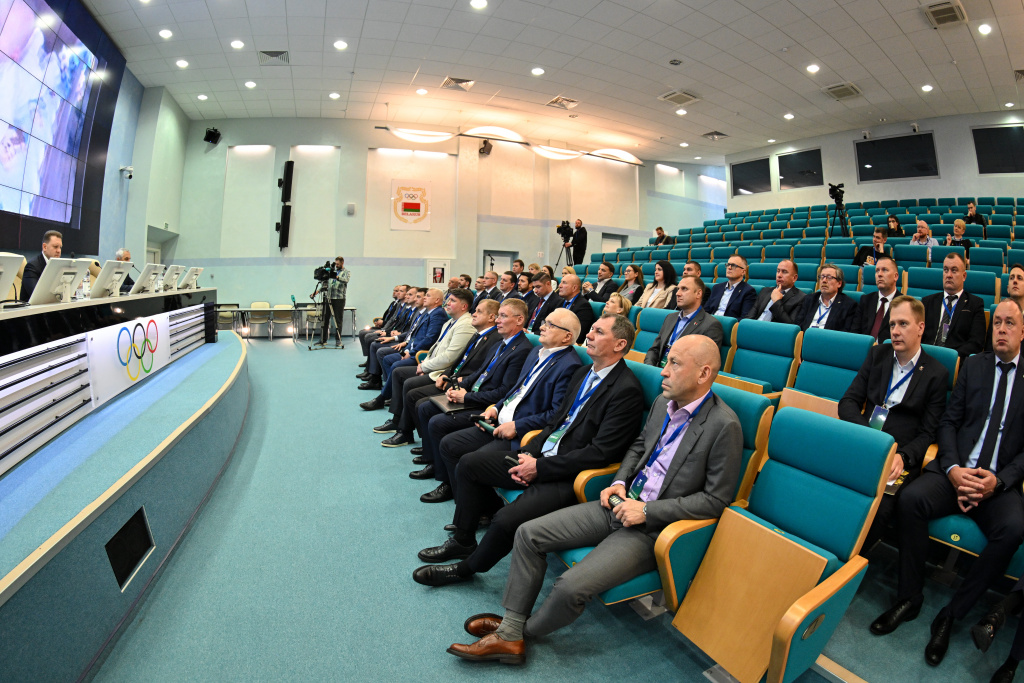 Собрание 53.jpg Собрание 53.jpg