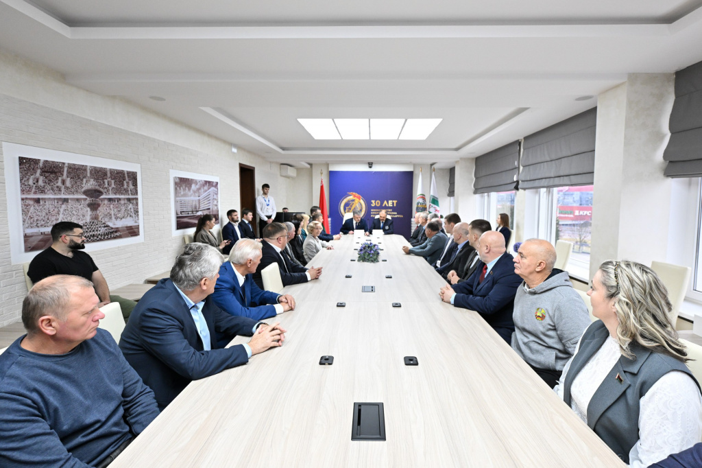 Награждение_2025-11-10_12-59-11.jpg Награждение_2025-11-10_12-59-11.jpg