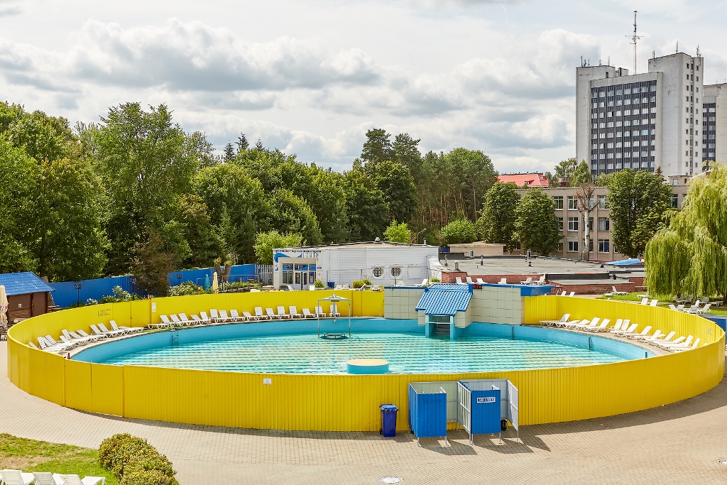 Место отдыха минск. Сок Олимпийский Минск. Открытый бассейн на Сурганова Минск. Бассейн сок Олимпийский Минск. Сурганова 2а бассейн Минск открытый бассейн.