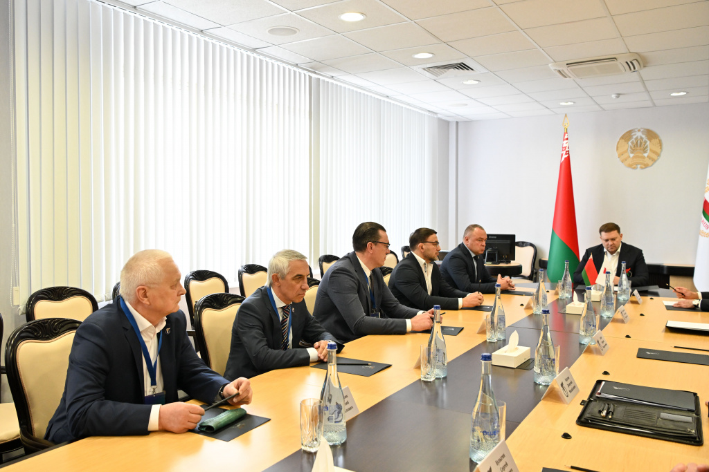 Собрание 97.jpg Собрание 97.jpg