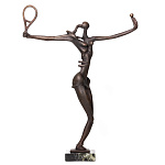 Скульптура Хізры Асадулаева "Тэнісістка"