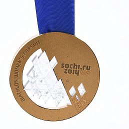 Золотая медаль Дарьи Домрачевой