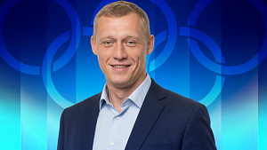 Президент НОК Беларуси поздравил Романа Петрушенко с 45-летием